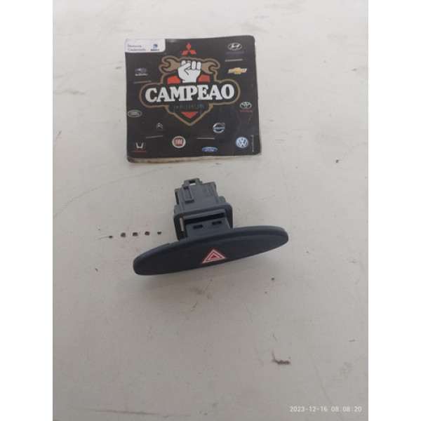 Botão Pisca Alerta Toyota Etios 2018