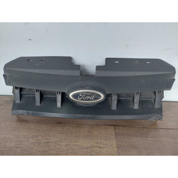 Grade Frontal Ford Fiesta 2011 C Detalhe