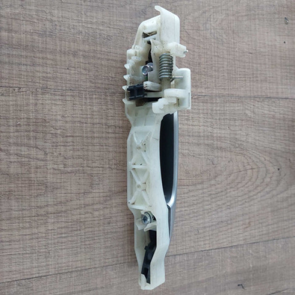 Macaneta Externa Traseira Esquerda Hyundai Hb20 2015 