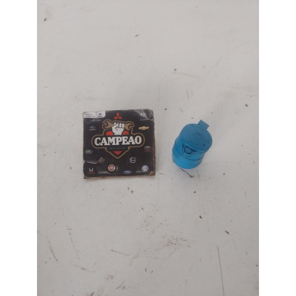 Tampa Reservatório Água Parabrisa Fiat Fiorino  2011-2022