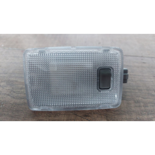 Luz Cortesia Toyota Yaris 2019