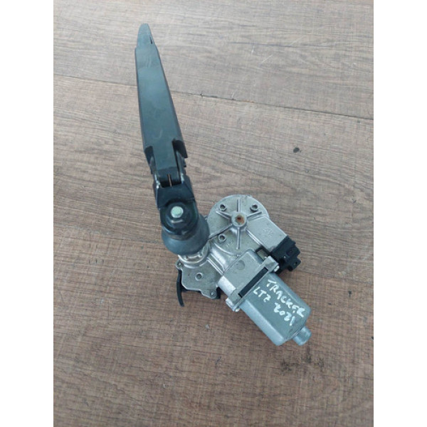 Máquina Do Limpador Traseiro Gm Tracker 2021 Com Detalhe