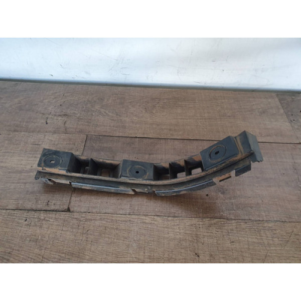 Guia Parachoque Traseiro Esquerdo Volkswagen Saveiro 2010