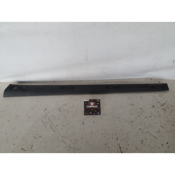 Acabamento Caçamba Esquerda Fiat Strada 2013