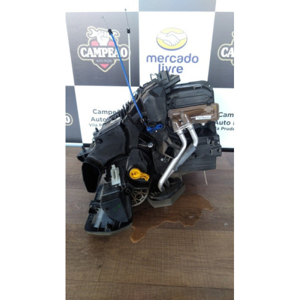 Caixa De Ar Condicionado Interna Renault Sandero 2017 1.0 3c