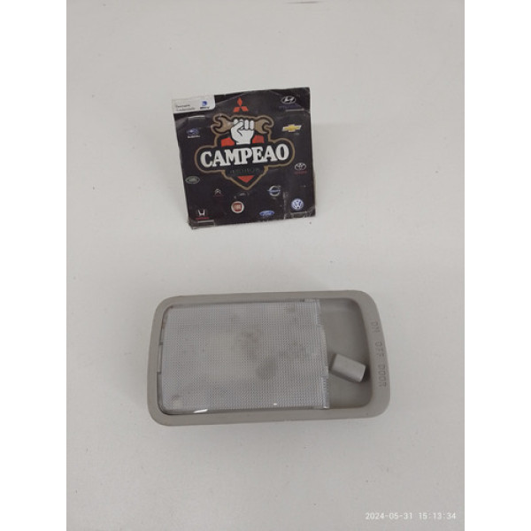 Luz Teto Cortesia Nissan Versa 2016