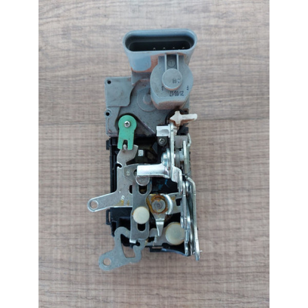 Fechadura Traseira Esquerda Fiat Doblo  Com Detalhe 