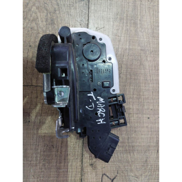 Fechadura Traseira Direita Nissan March 2012