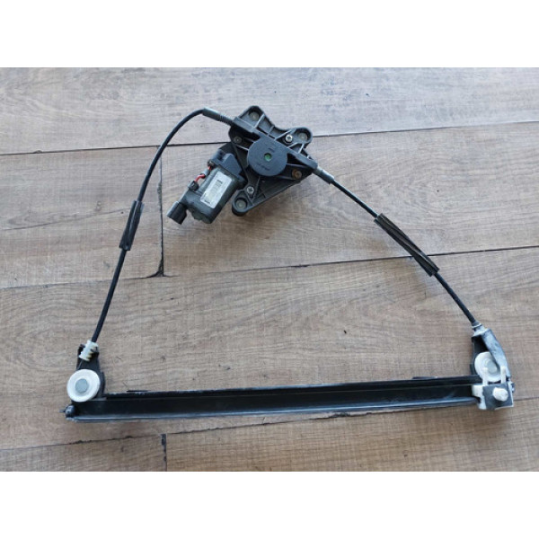 Maquininha De Vidro Dianteira Direita Fiat Strada 2013