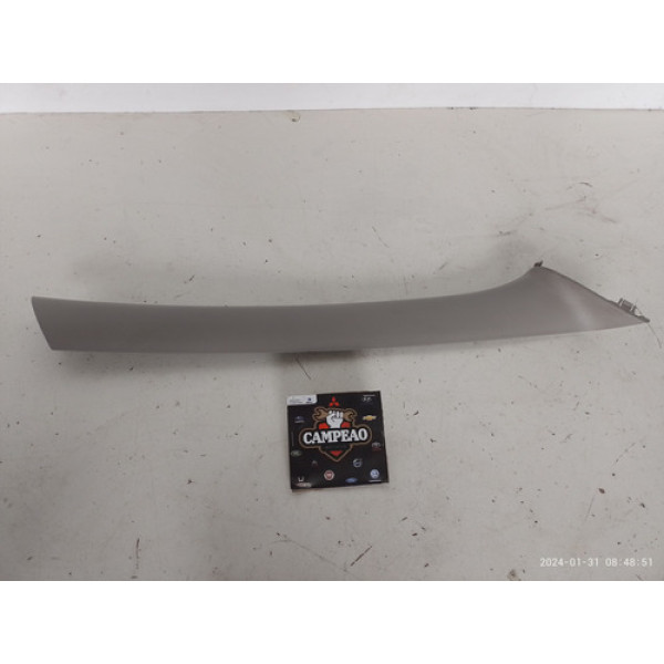 Acabamento Esquerda Coluna Parabrisa Renault Sandero 2010