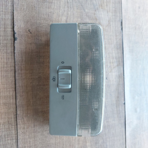 Luz Cortesia Volkswagen Saveiro Cross 2015