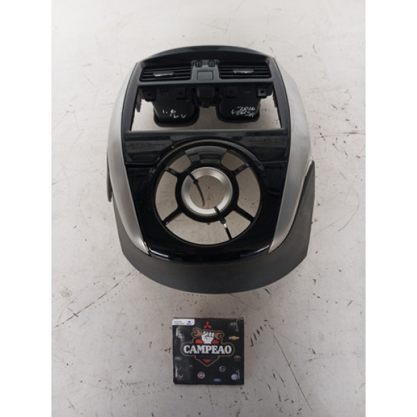 Moldura Acabamento Central Nissan Versa 2016