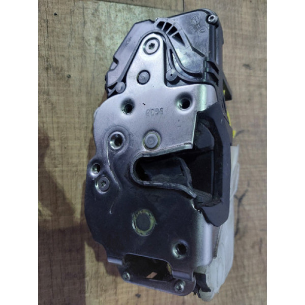 Fechadura Dianteira Esquerda Gm Montana 2020