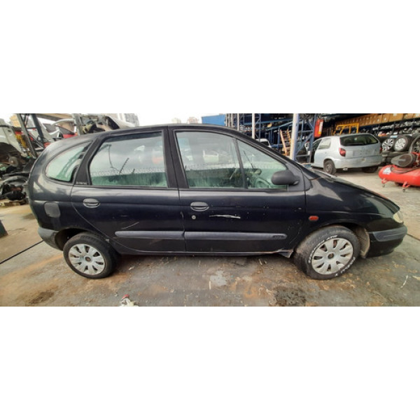 Para Lama Direito Renault Scenic 2002
