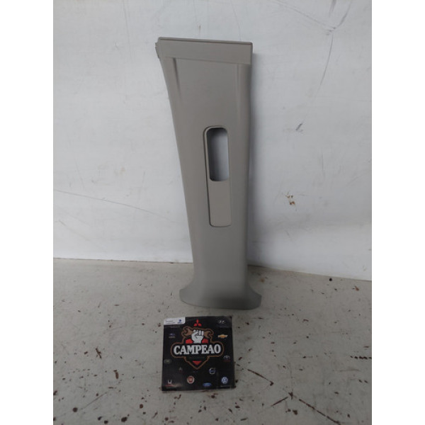 Acabamento Moldura Cinto Esquerdo Nissan Versa 2020