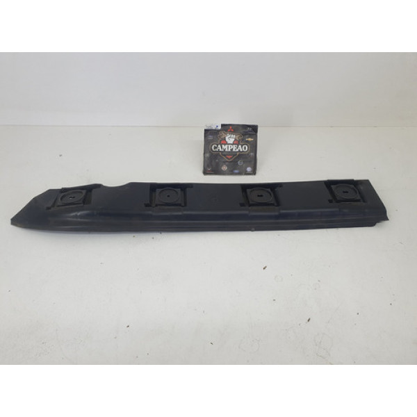 Guia Parachoque Traseiro Esquerdo Volkswagen Jetta 2008