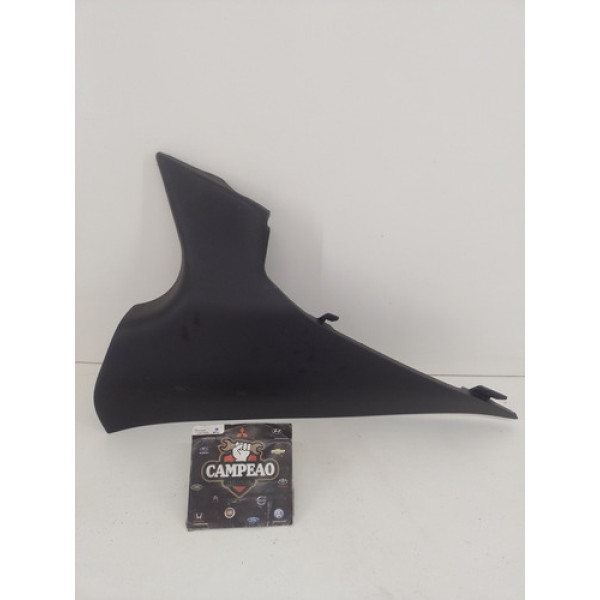 Moldura Coluna Porta Traseira Esquerda Nissan Versa 2016