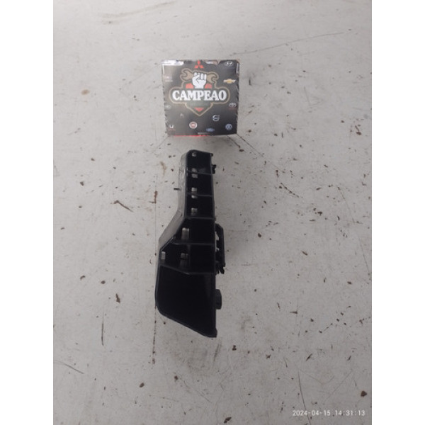 Guia Parachoque Traseiro Esquerdo Toyota Corolla 2021