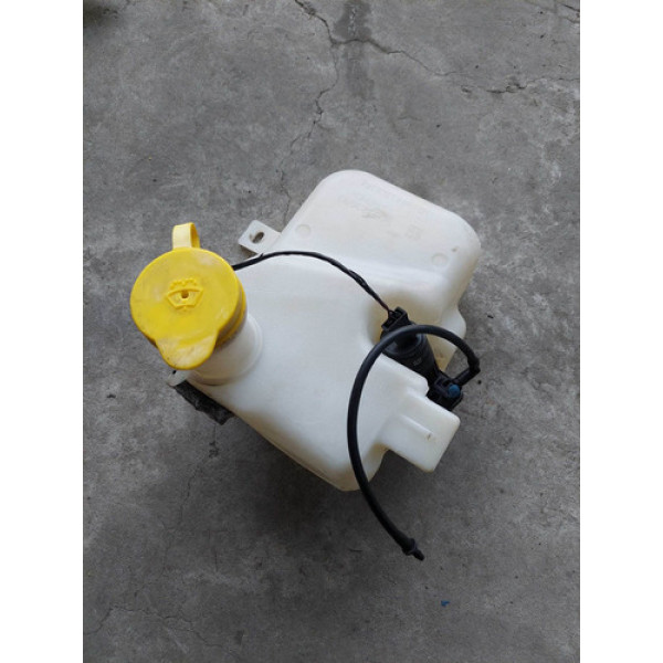 Reservatório De Água Para-brisa Gm Agile 2012