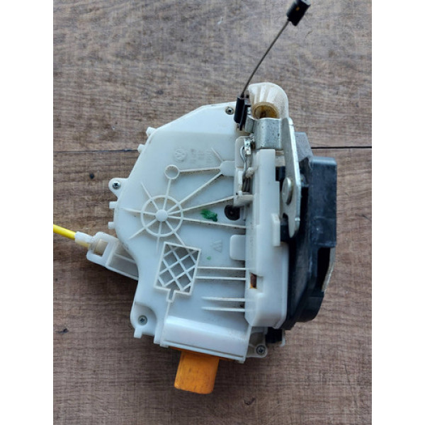 Fechadura Dianteira Esquerda Vw Saveiro 2016