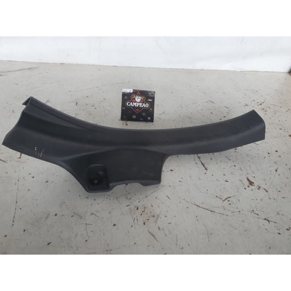 Soleira Traseira Esquerda Nissan Versa 2020