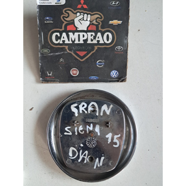 Emblema Para-choque Dianteiro Fiat Grand Siena 2015