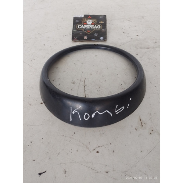 Moldura Farol Volkswagen Kombi 2004