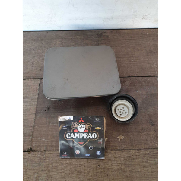 Tampa Portinhola Nissan Versa 2018