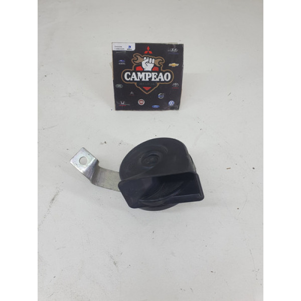 Buzina Nissan Versa 2016