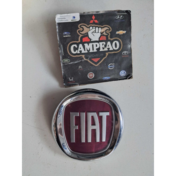 Emblema Dianteiro Para-choque Fiat Strada 2016