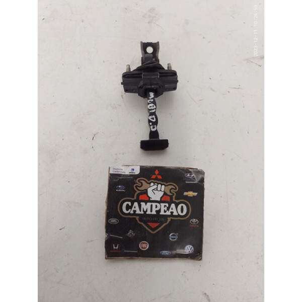 Limitador Porta Dianteira Direita Fiat Mobi 2017