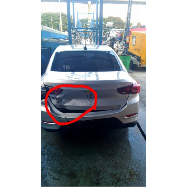 Tampa Traseira Chevrolet Onix Plus 2020 (c/ Detalhe)