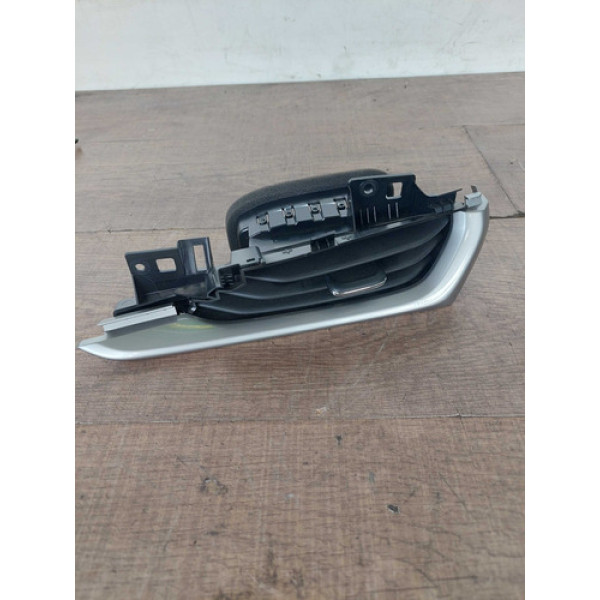 Difusor De Ar Lado Direito Gm Tracker 2021