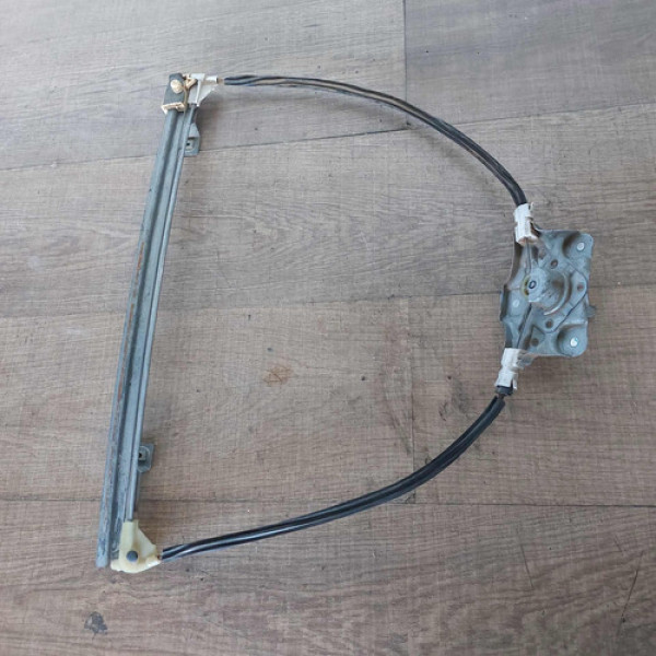 Maquina Vidro Traseira Direita Manual  Clio 2012 2 Portas