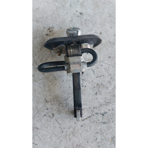 Limitador Porta Traseira Direita Fiat Linea 2015 