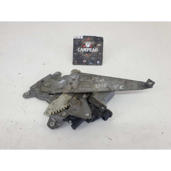 Máquina Vidro Traseira Esquerda Toyota Etios 2015