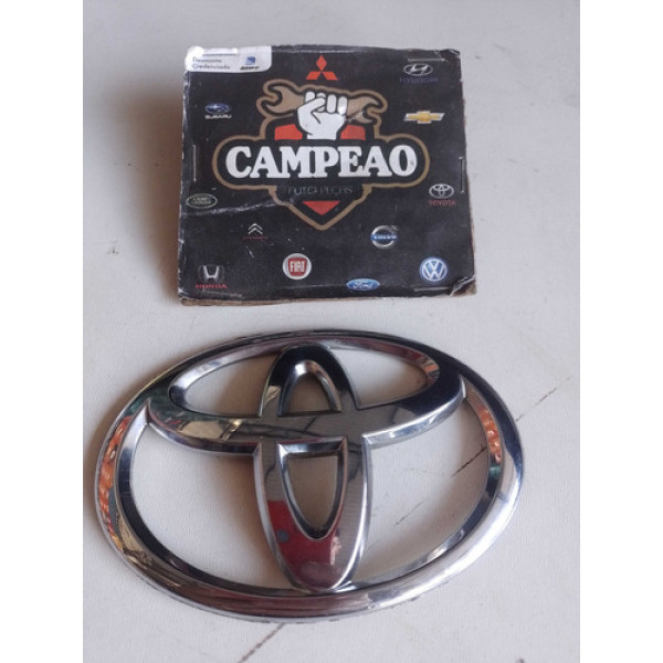 Emblema Tampa Traseira Toyota Corolla 2010