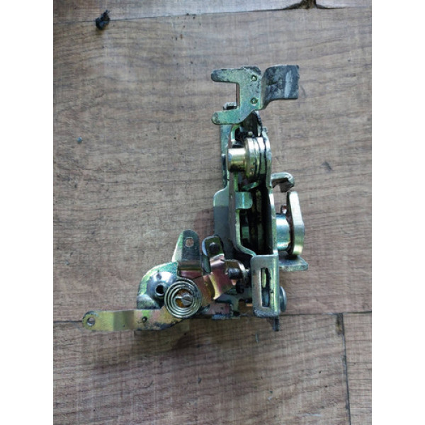 Fechadura Dianteira Direita Volkswagen Kombi 