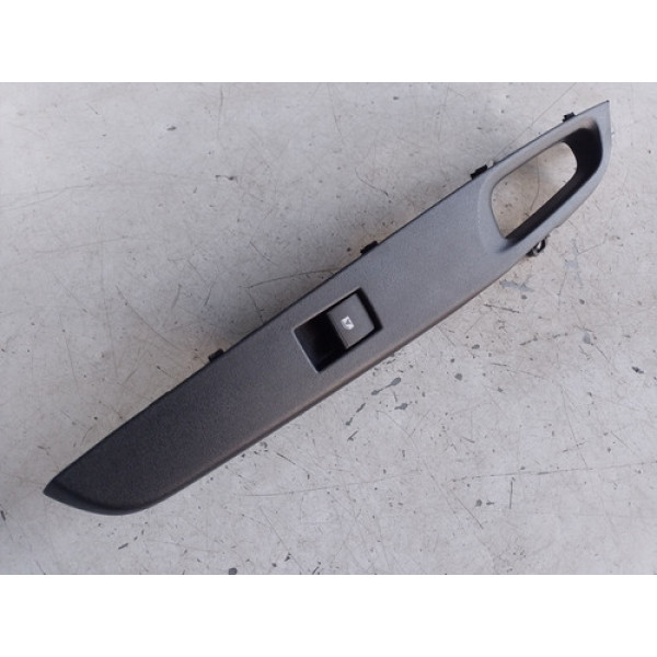 Botão Vidro Elétrico Traseiro Direito  Moldura Yaris 2019