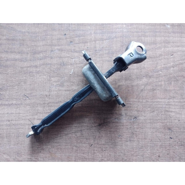 Limitador Porta Traseira Direita Hyundai Elantra 1.8 2012 