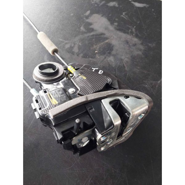 Fechadura Da Porta Traseira Direita Toyota Corolla 2021