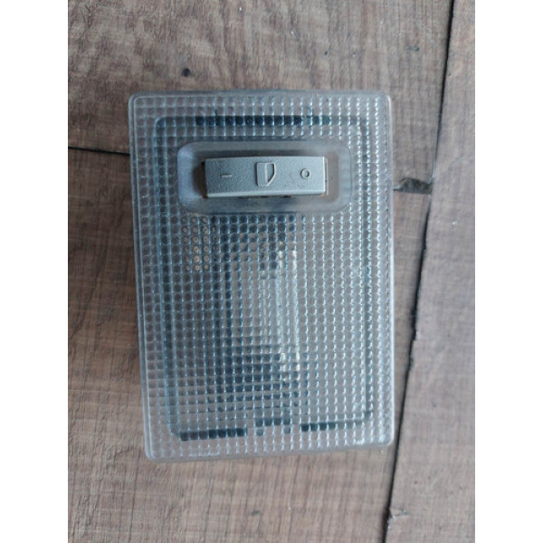 Luz Cortesia Chevrolet Cobalt 2015