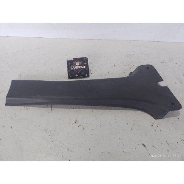 Acabamento Coluna Direita Chevrolet Prisma 2010