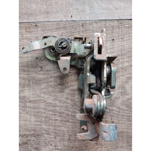 Fechadura Dianteira Esquerda Volkswagen Kombi 