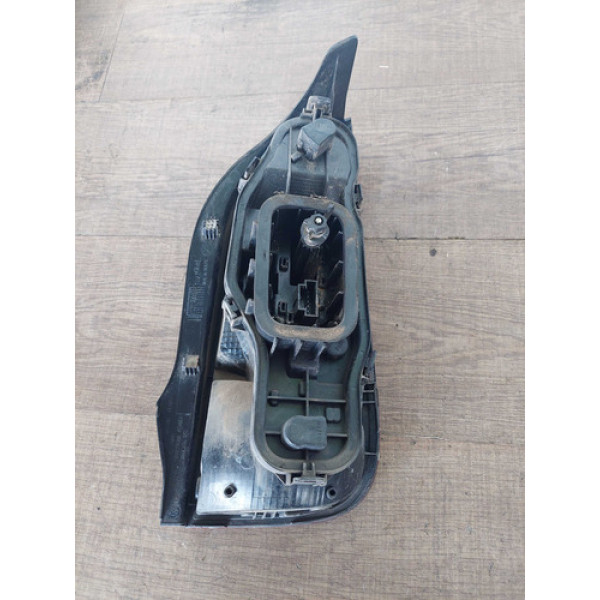 Lanterna Traseira Lado Esquerdo Volkswagen Up 2015