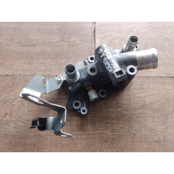 Carcaça Válvula Termostática Nissan Kicks 1.6 16v 2019 