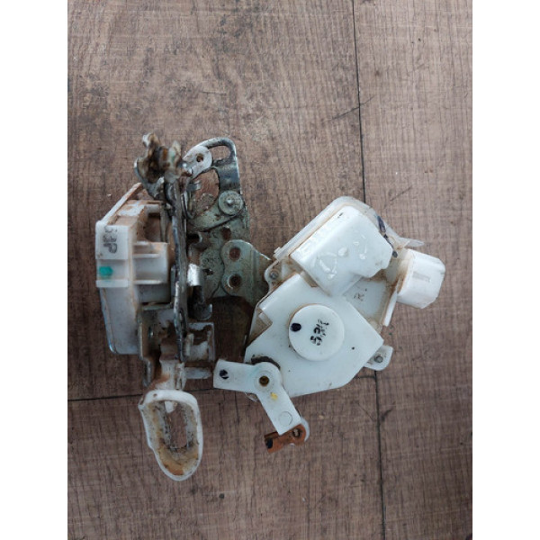 Fechadura Dianteira Direita Nissan Etios 2014 