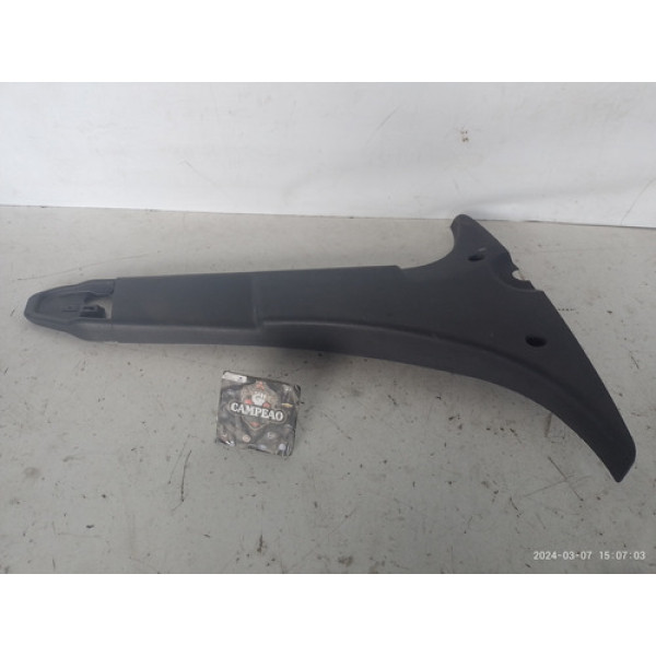 Acabamento Inferior Coluna Direita Renault Duster 2016