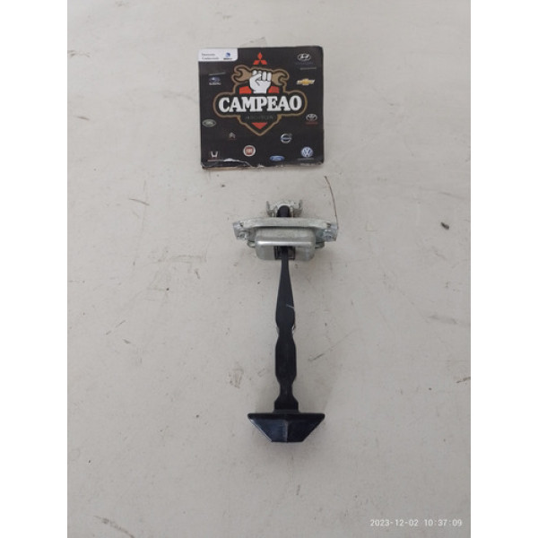 Limitador Porta Traseira Esquerda Nissan Versa 2017