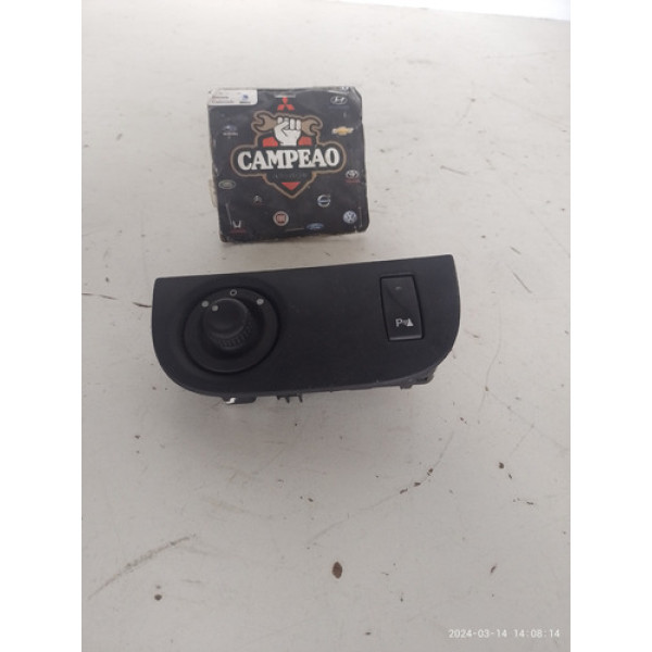 Moldura Comando Retrovisor Renault Sandero 2015